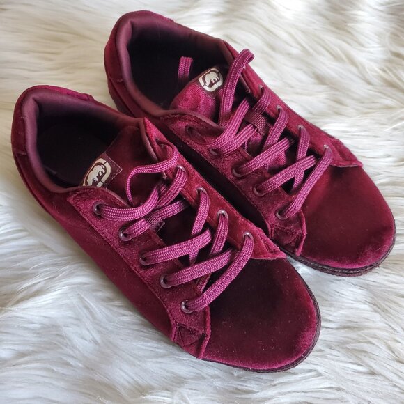 Marc Ecko Unlimited Girl's Wine Red Lace Up Velour Sneaker SZ 4 - Picture 5 of 10